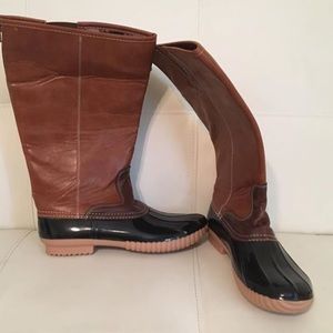 Duck boots